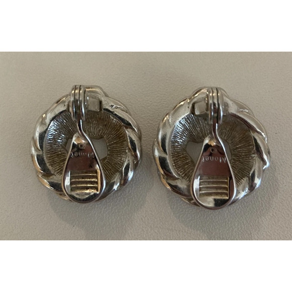 Vintage Monet Twisted Rope Wreath Silver Tone Clip On Earrings - Picture 2 of 3